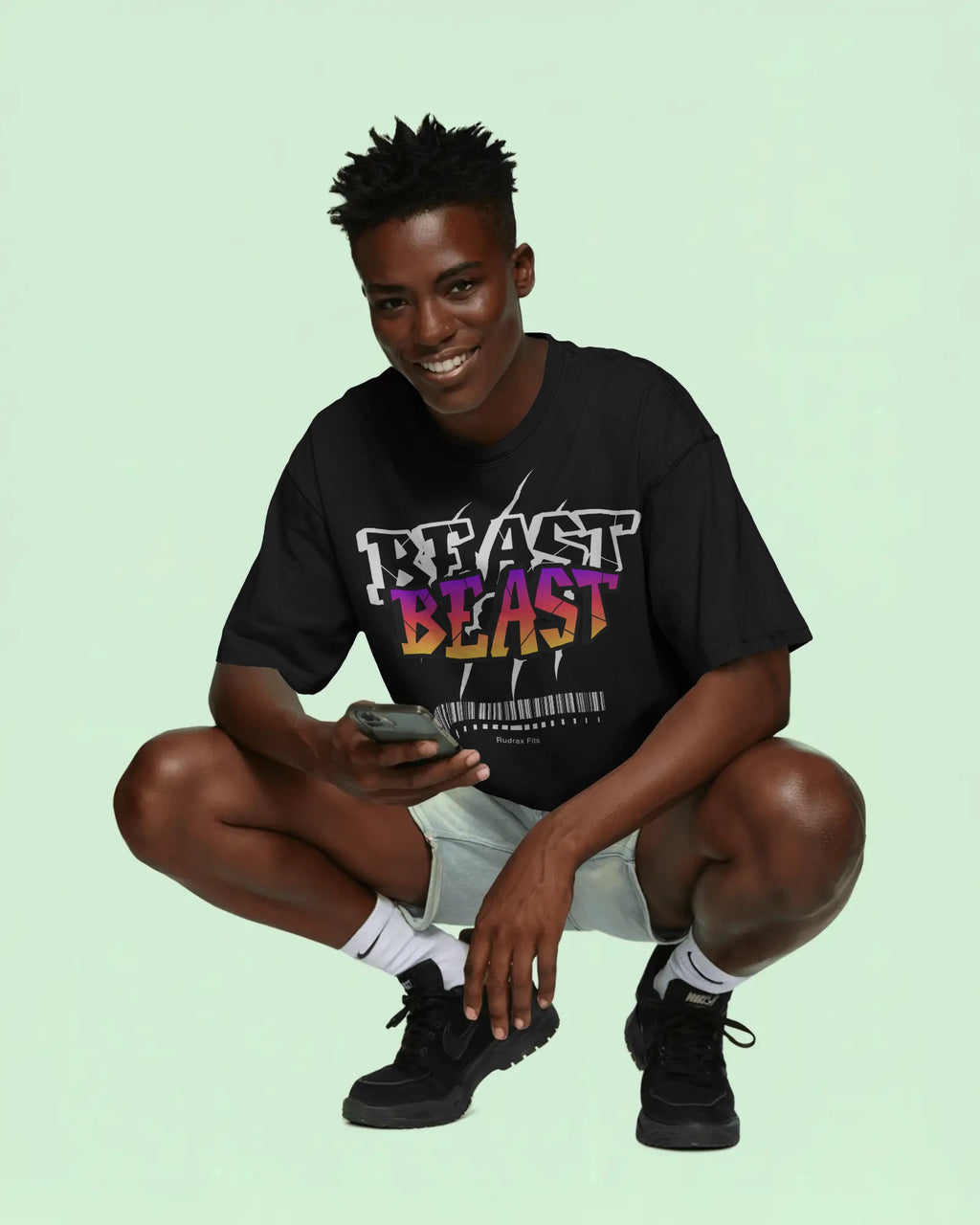 Oversized/Regular Fit BEAST Gradient Graphic Tee – Black