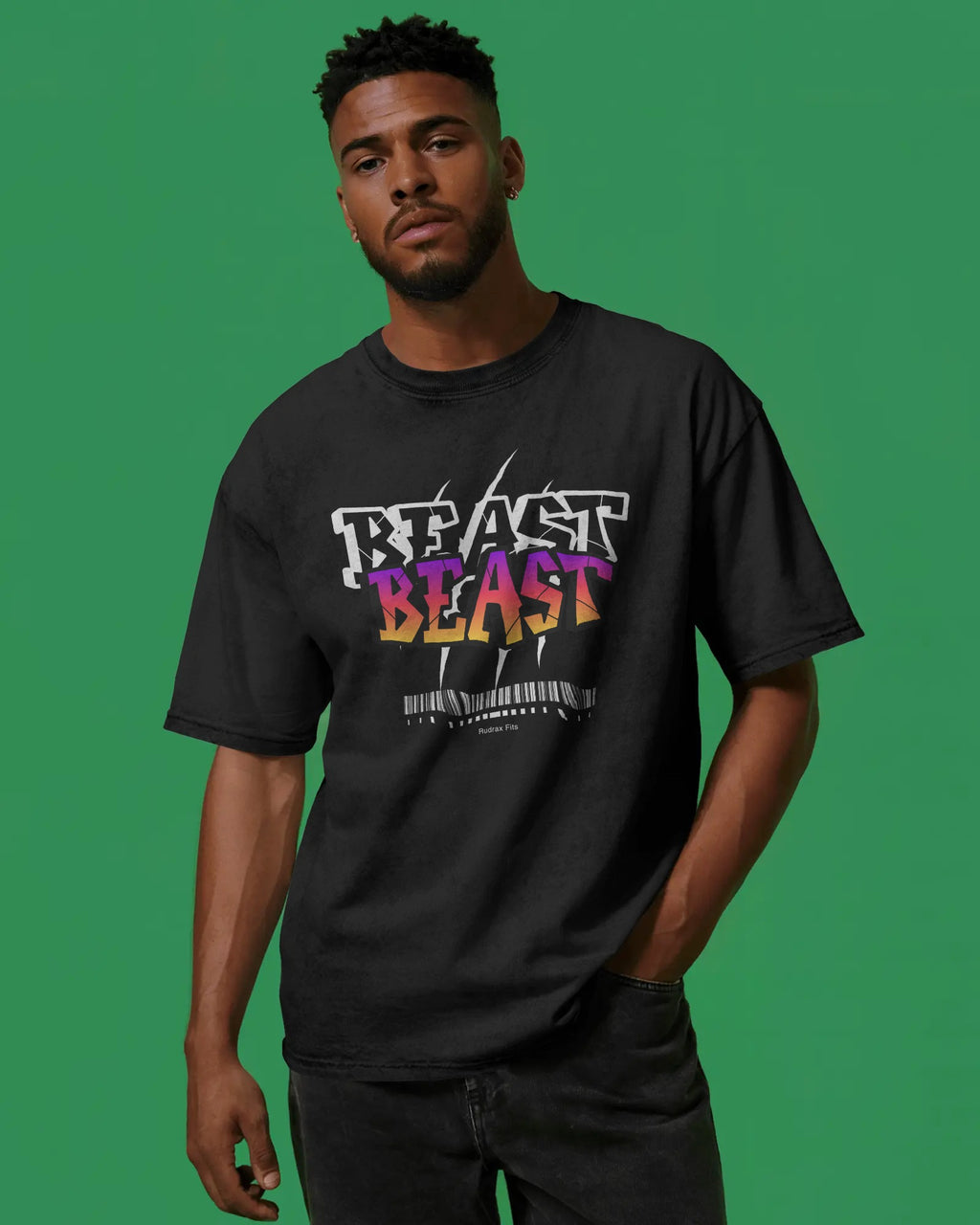 Oversized/Regular Fit BEAST Gradient Graphic Tee – Black